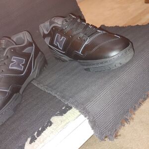 New Balance Men's Black Sneakers